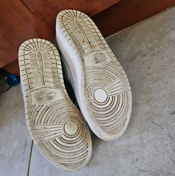 Jordan 1 Retro High Mica Green Women Size 9 - Picture 12 of 13